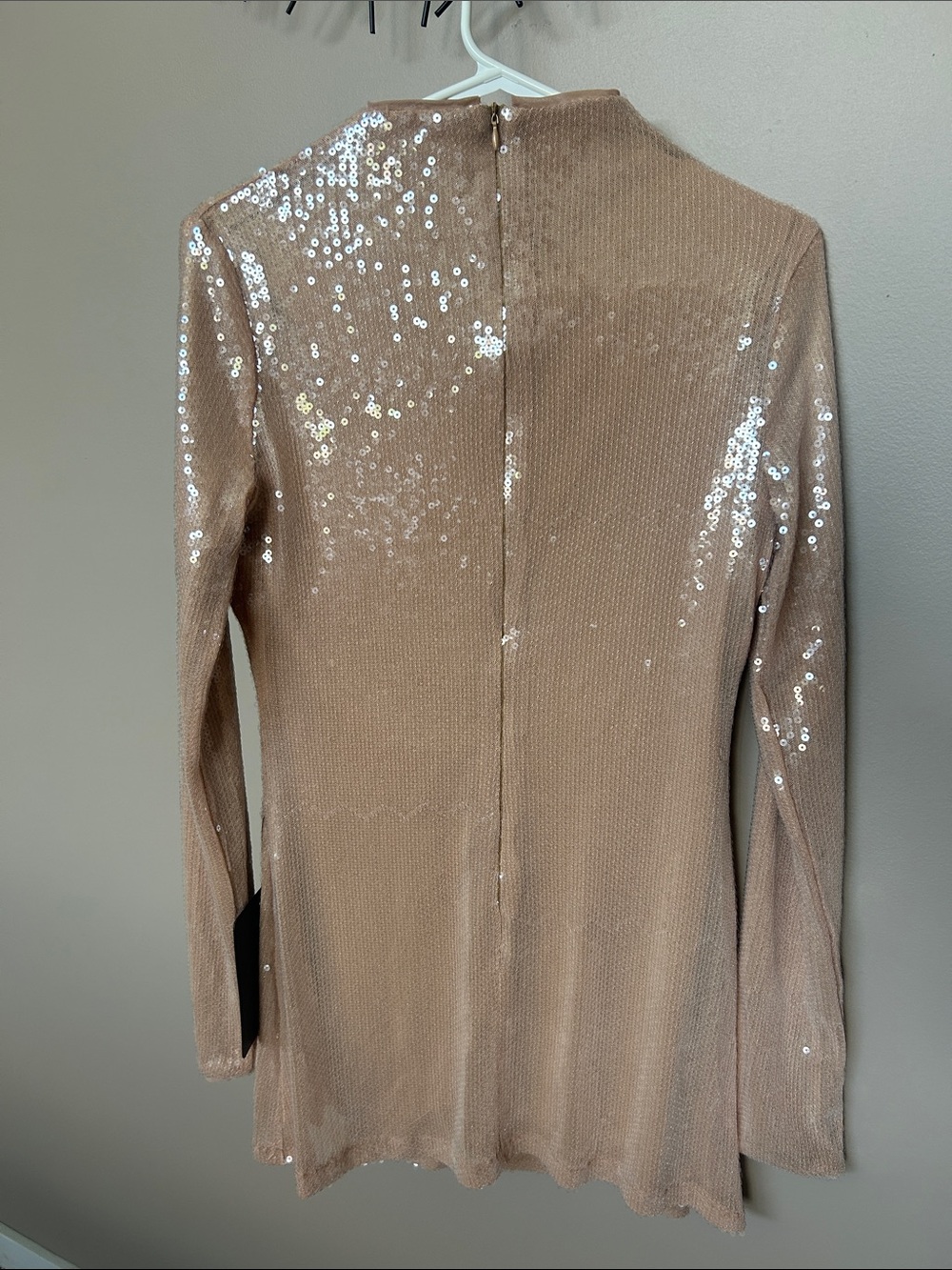 NWT Lulus Champagne Sequin Lined Mesh Mini Dress Sz M PLENTY OF STRETCH TOO - Picture 5 of 6